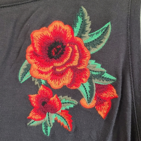 American Eagle embroidered tank top - Picture 4 of 4